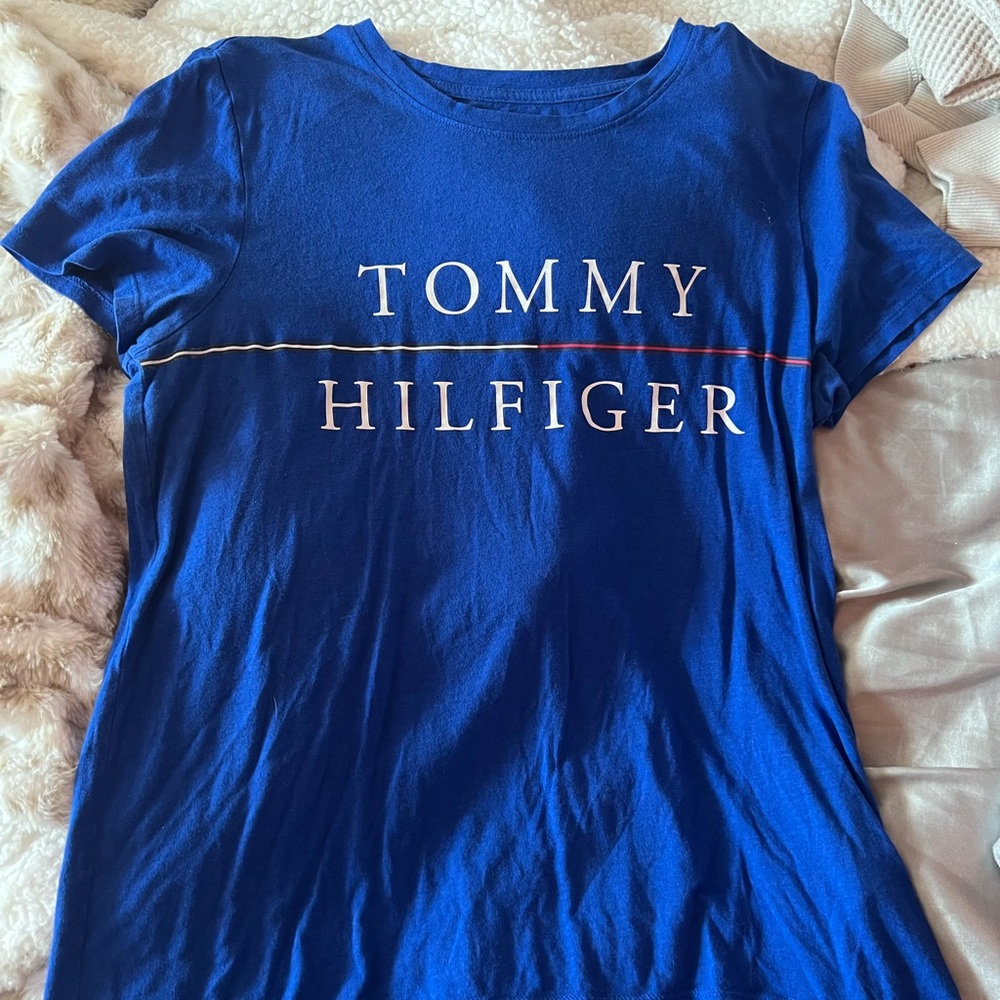 Tommy Hilfiger blue t-shirt